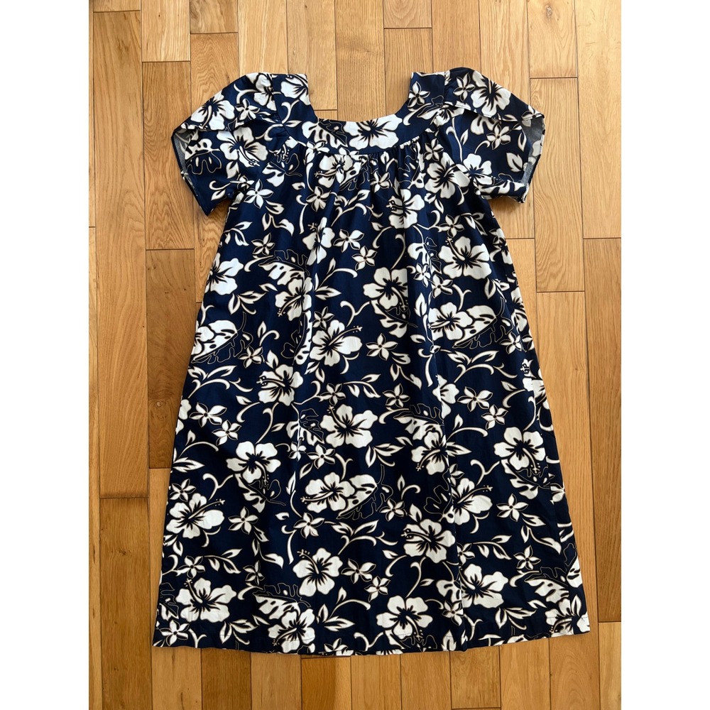Vintage Hilo Hattie Hawaiian Floral Muumuu Dress Navy Blue Short Sleeve Size L